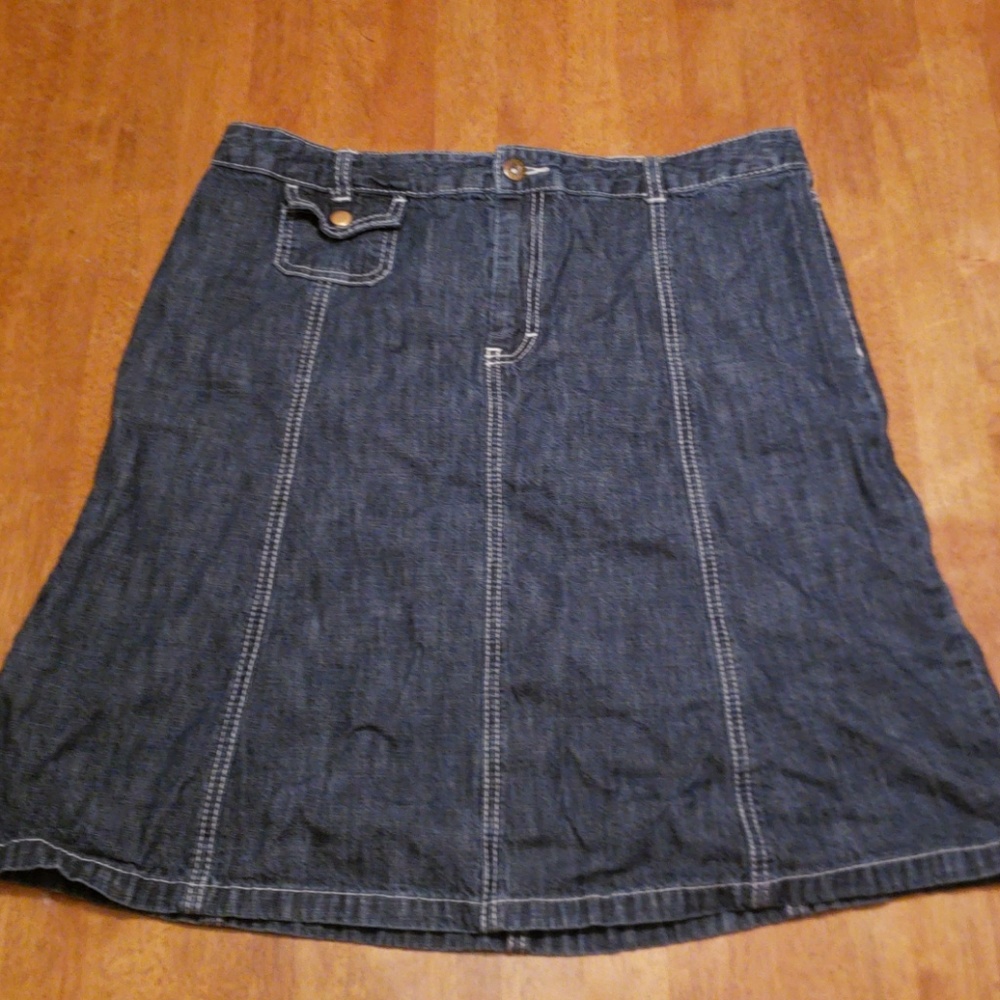 Tommy Hilfiger A line jean skirt
